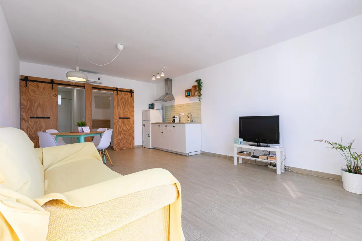 28bcd73a-7da9-4600-8e4b-7cce244f55fe