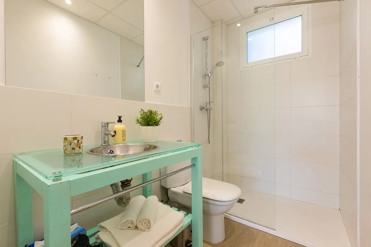 3e168efb-38fc-46fd-8e7a-335c2b58decc