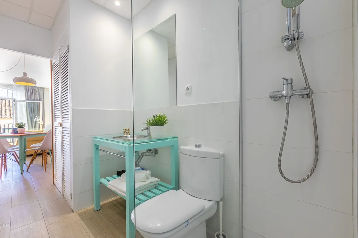 9ad55256-a259-4e2d-91fa-830bec7b6065