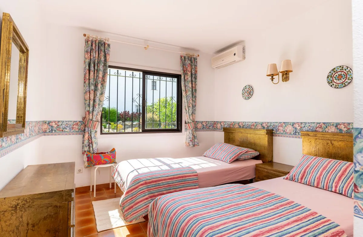 2a61429a-73e1-4aa1-b72b-e6da1eafc280