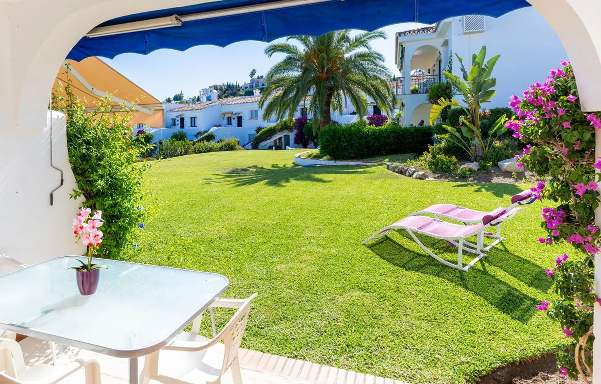 d0482058-6121-4af1-a63d-ce163cd5dd41