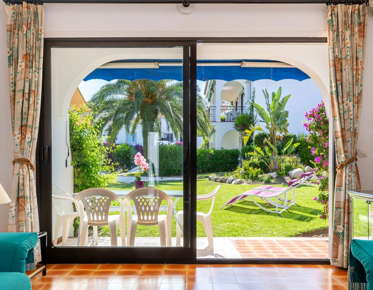 ee72318a-849e-4edf-9046-b5818f5ae851