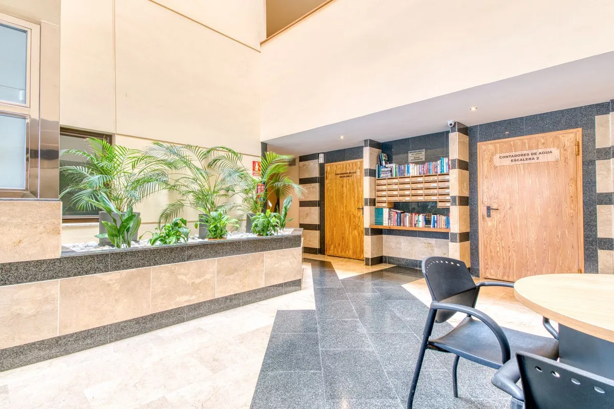 f8b57b73-d548-44c7-8fa0-fb975d8c89fc