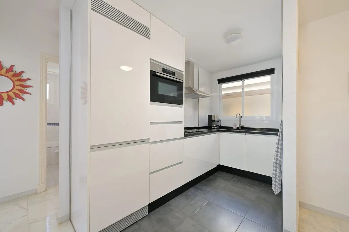 3175dd17-03dc-4288-8a80-d1640d7d4ce9