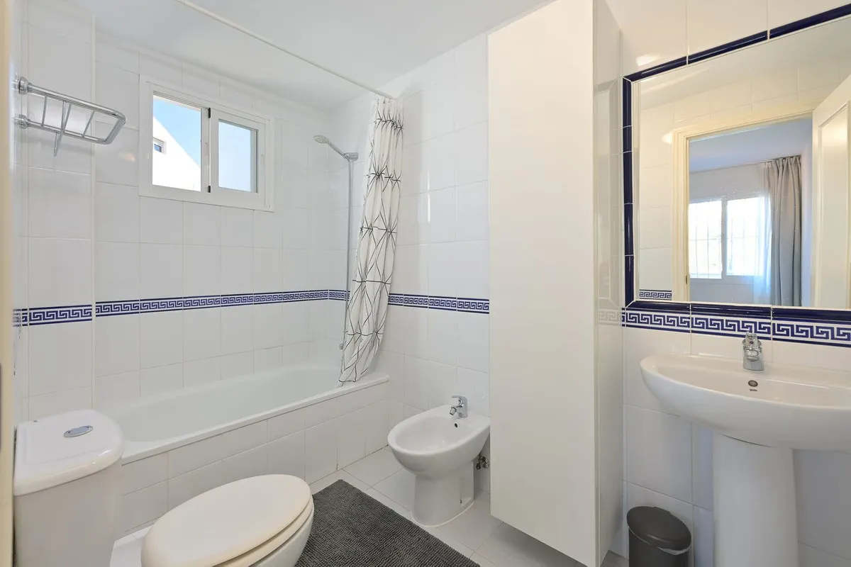 4eb25b6e-086c-4793-92c4-95ae2e24a5ad