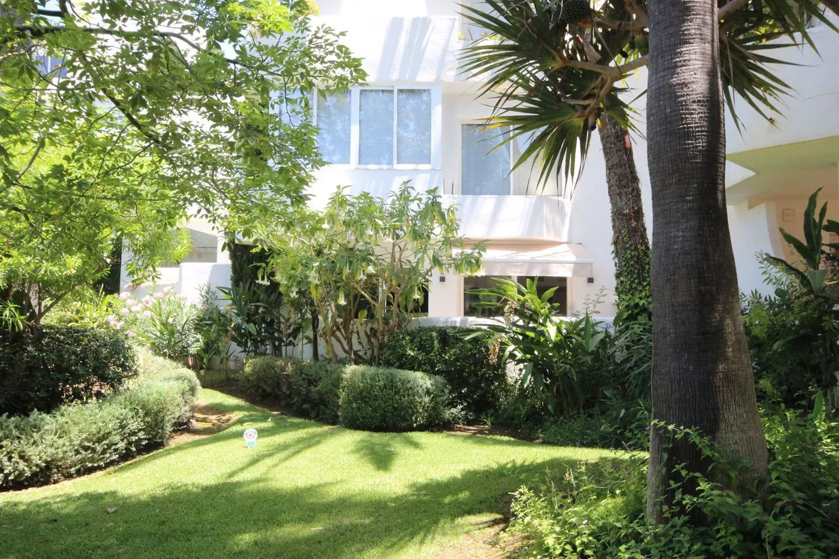 167c523d-fbce-40a1-9c37-9df9dc61d7c2