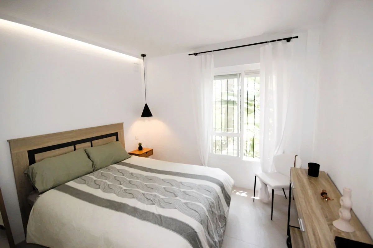 6b3657d1-7faa-4b80-ac35-d552f664f326