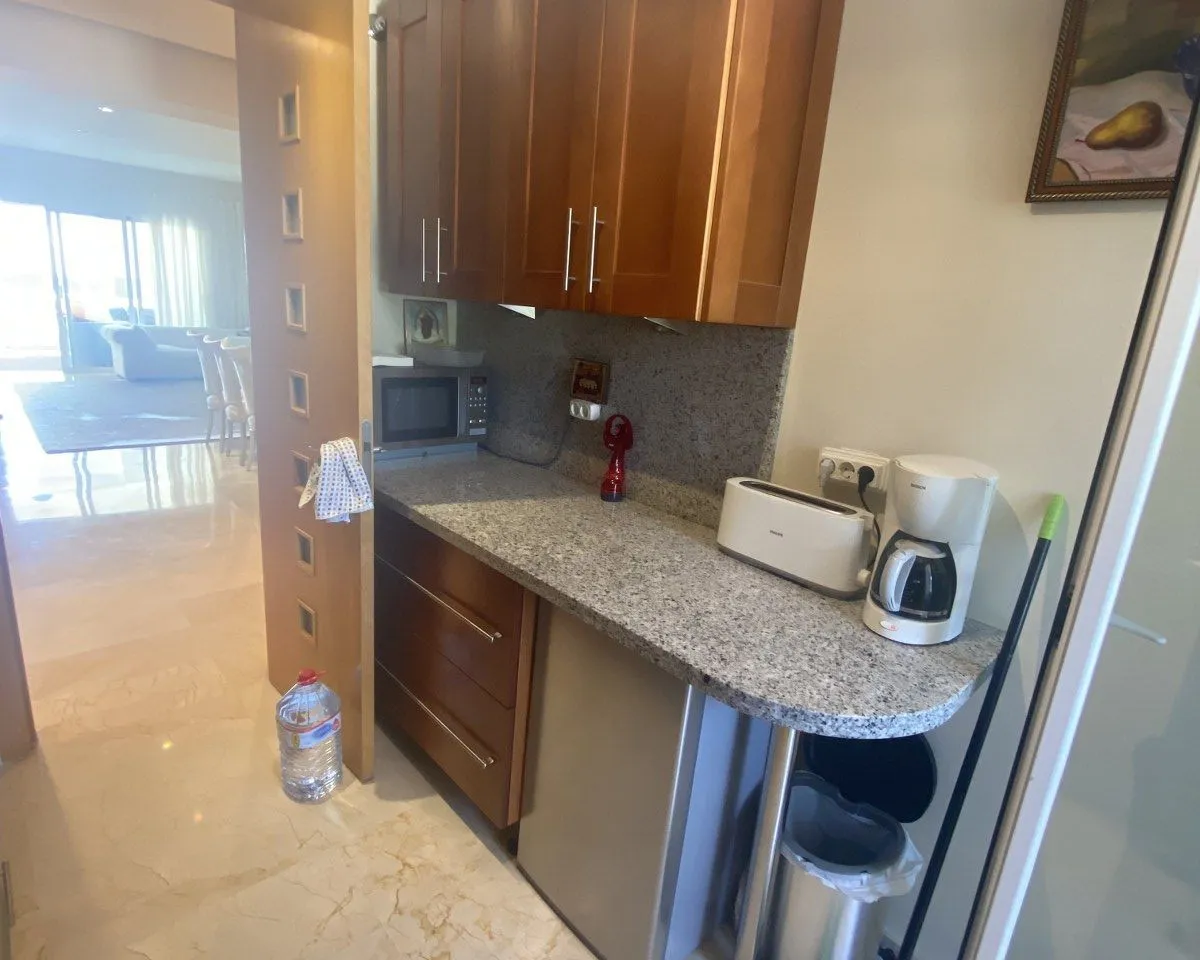 b821c57f-96dd-4e36-8d82-47b29e3fbd6b