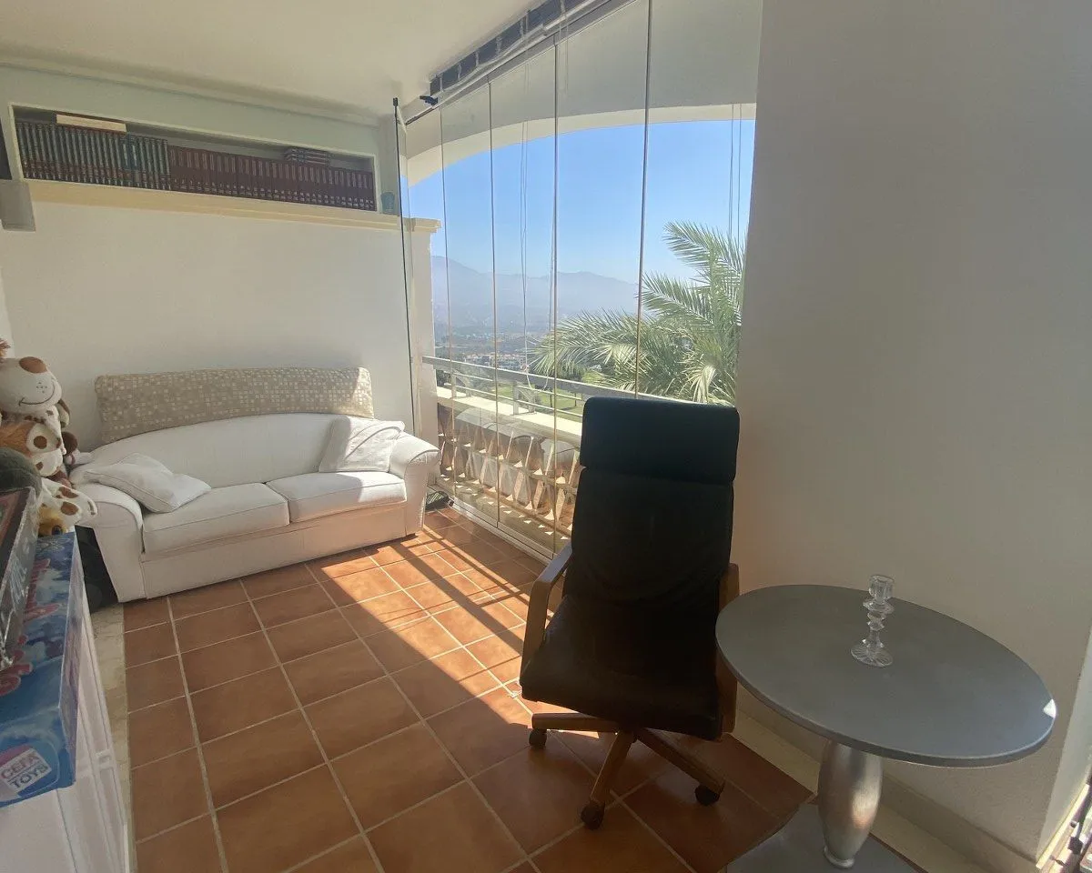 ba060cfd-0238-46f1-a953-41ac5cb04e58