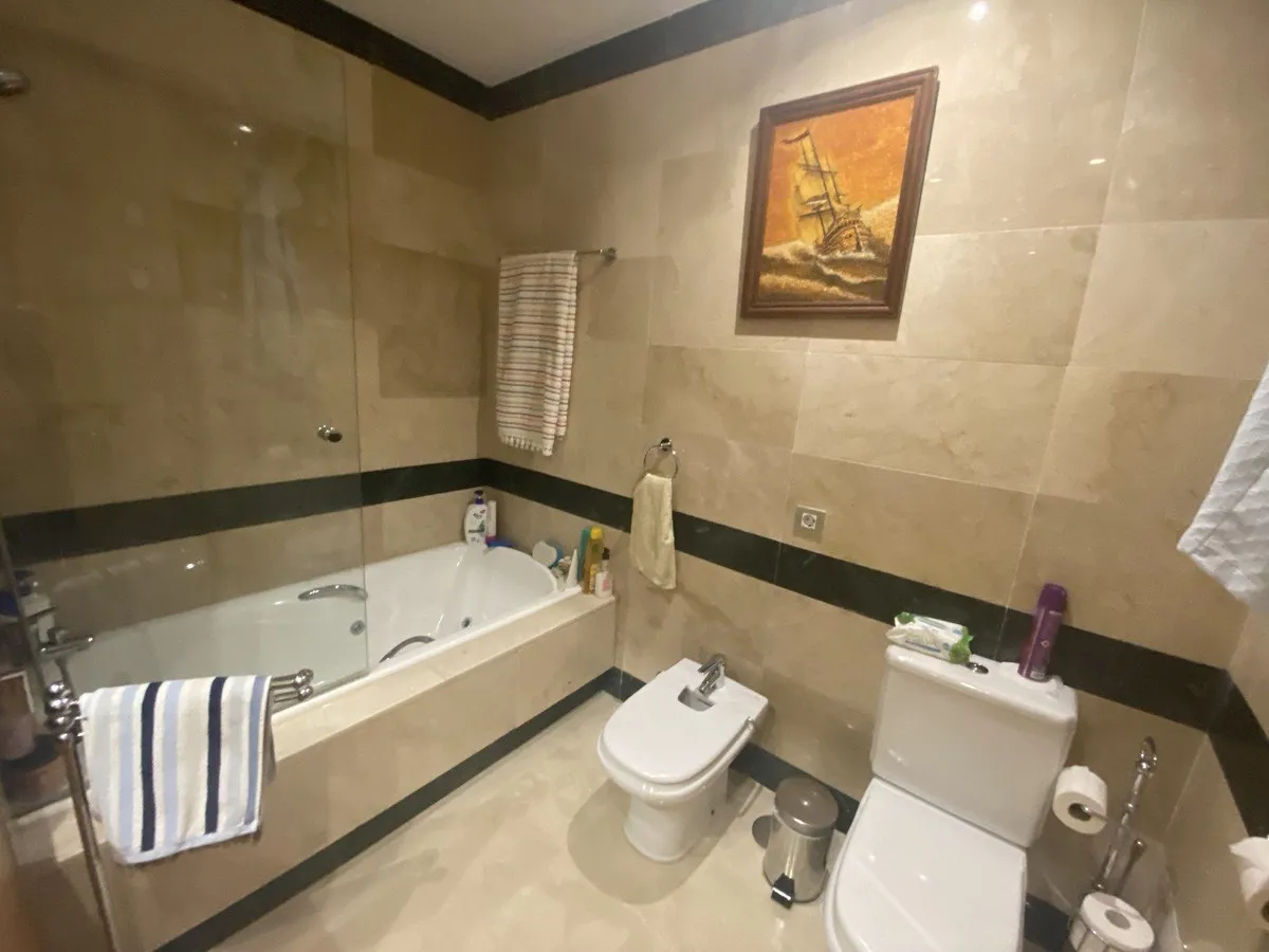 d94b0472-3685-4fb8-84b7-f611a428147e