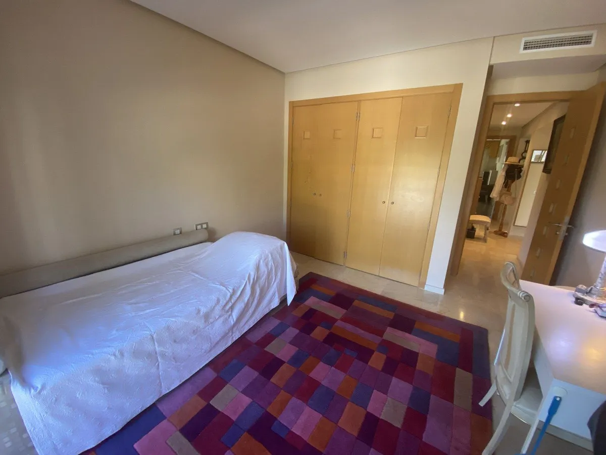 f82c166f-0176-4389-895b-6f8605ba3917