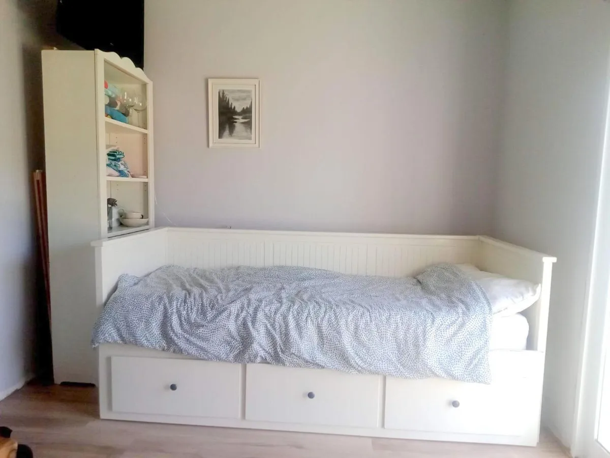 3ab0841f-179b-40f5-8ba7-36ec14e20b02