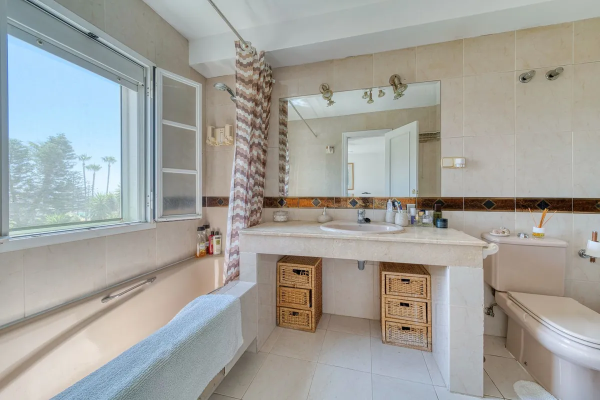 5c5df427-7bbb-4f5b-9f05-91d32efee50f