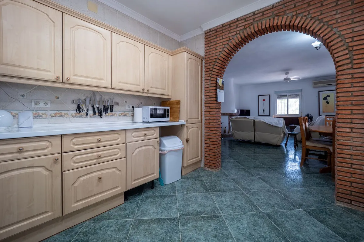 51837299-ebea-47d6-86d4-5ca94bff9de0