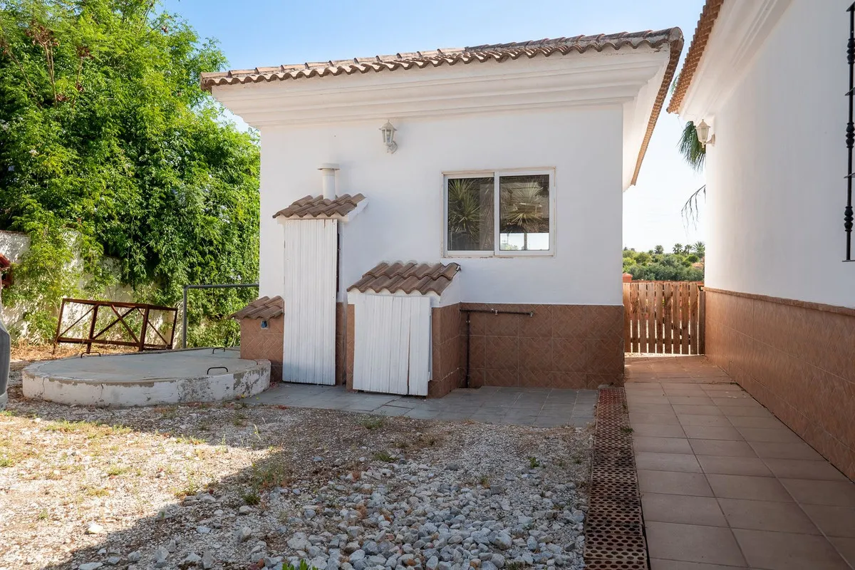 5ad6bd32-3bd8-4cf1-ab7d-20b04e826a9d