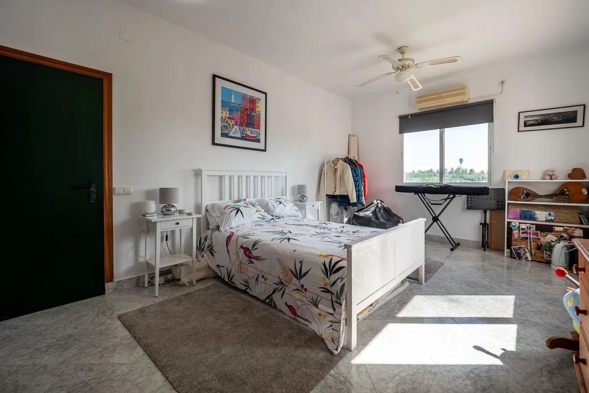 79e621e7-eabd-44dd-ac3a-354eab2c6699