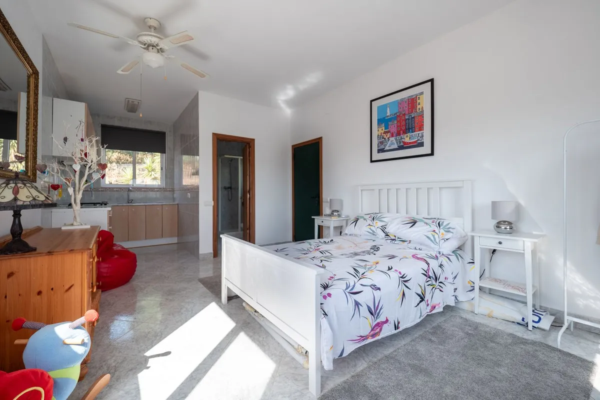 aa95df61-9a8d-4804-9882-9a154cac340c