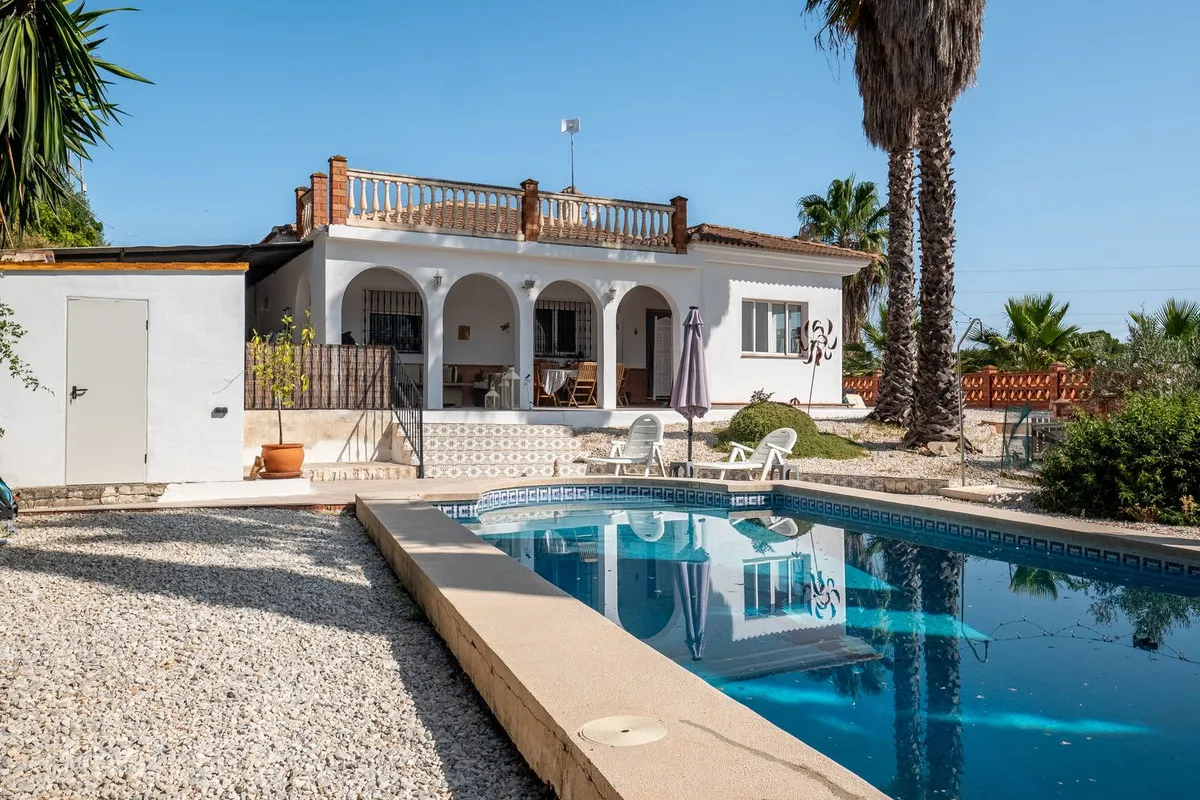 e251bf09-5e27-4384-b560-e222ccfec1da