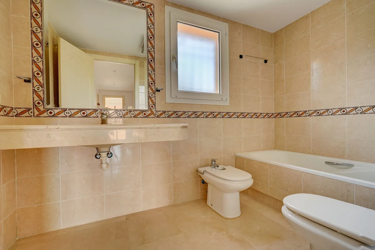 7c76b7c5-3227-4e53-9590-ab9a512c0499