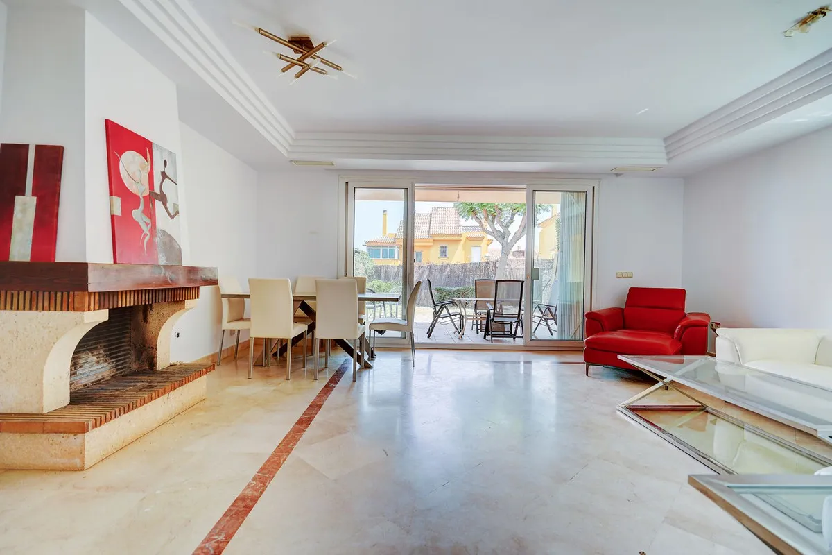 a4a23a71-789f-41dd-882f-551fffb0ebc8