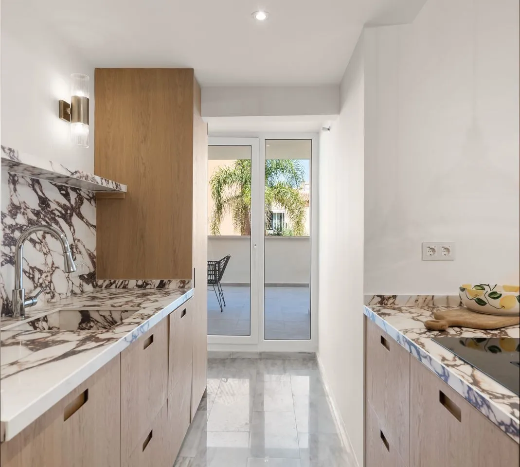 8c081a75-3878-425f-98ab-1fba2e4061b3