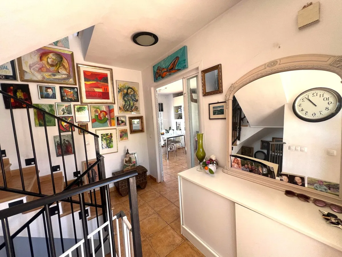 ec7b1294-f38c-430e-b4da-1dca10589952