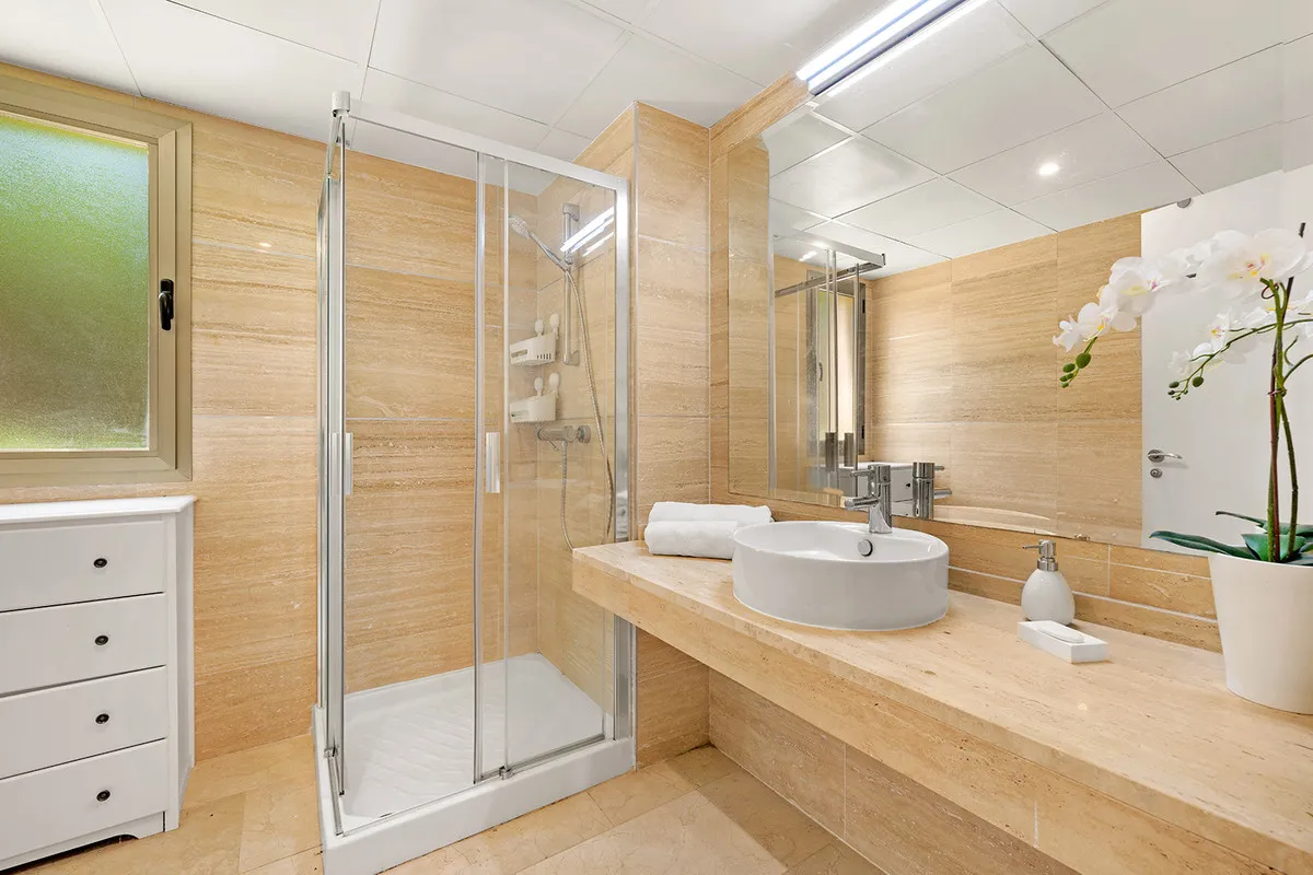 023d3b04-45fe-4722-aec8-12022ea71185