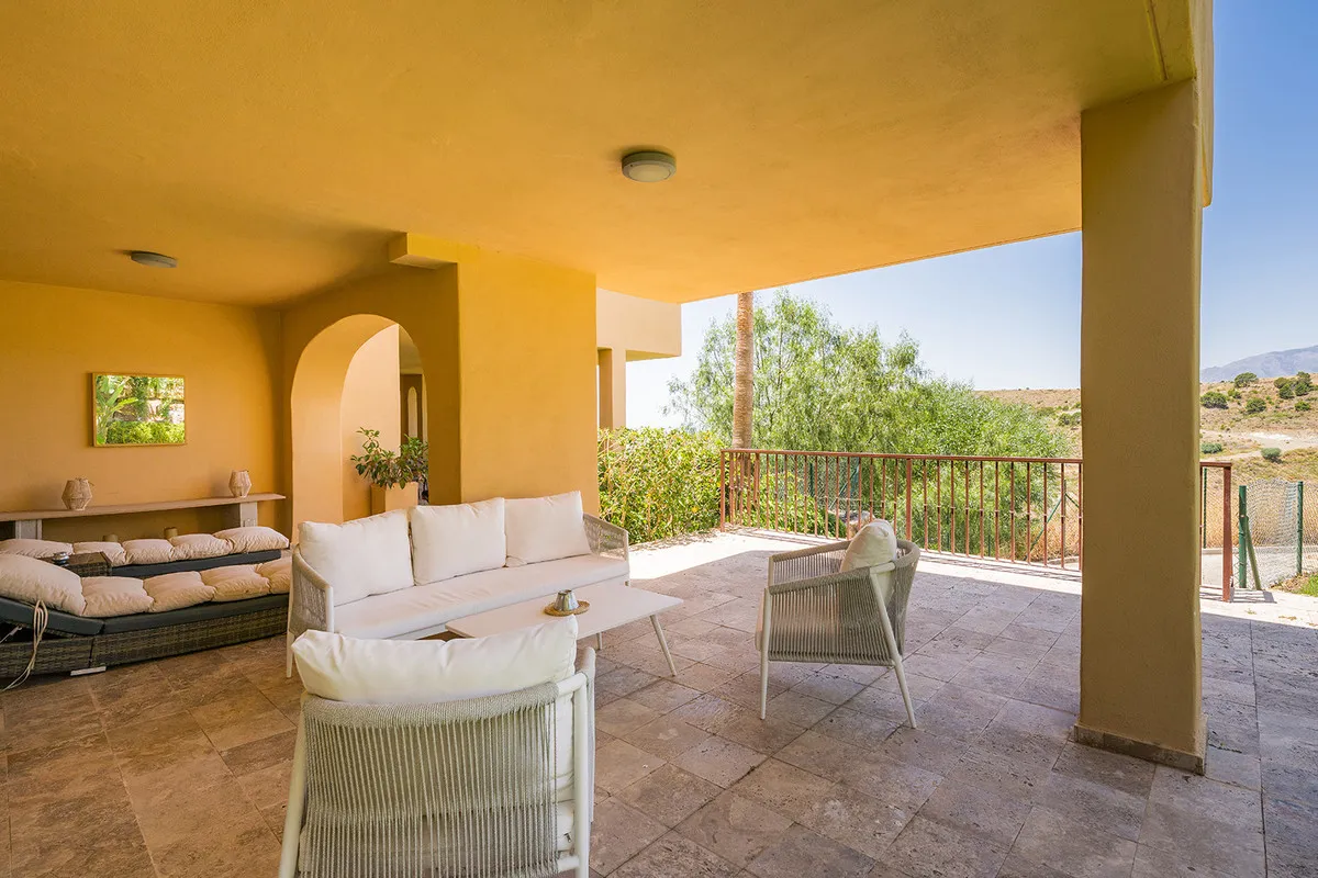 6c6571c6-205f-4ada-bf46-b08f61ad5515