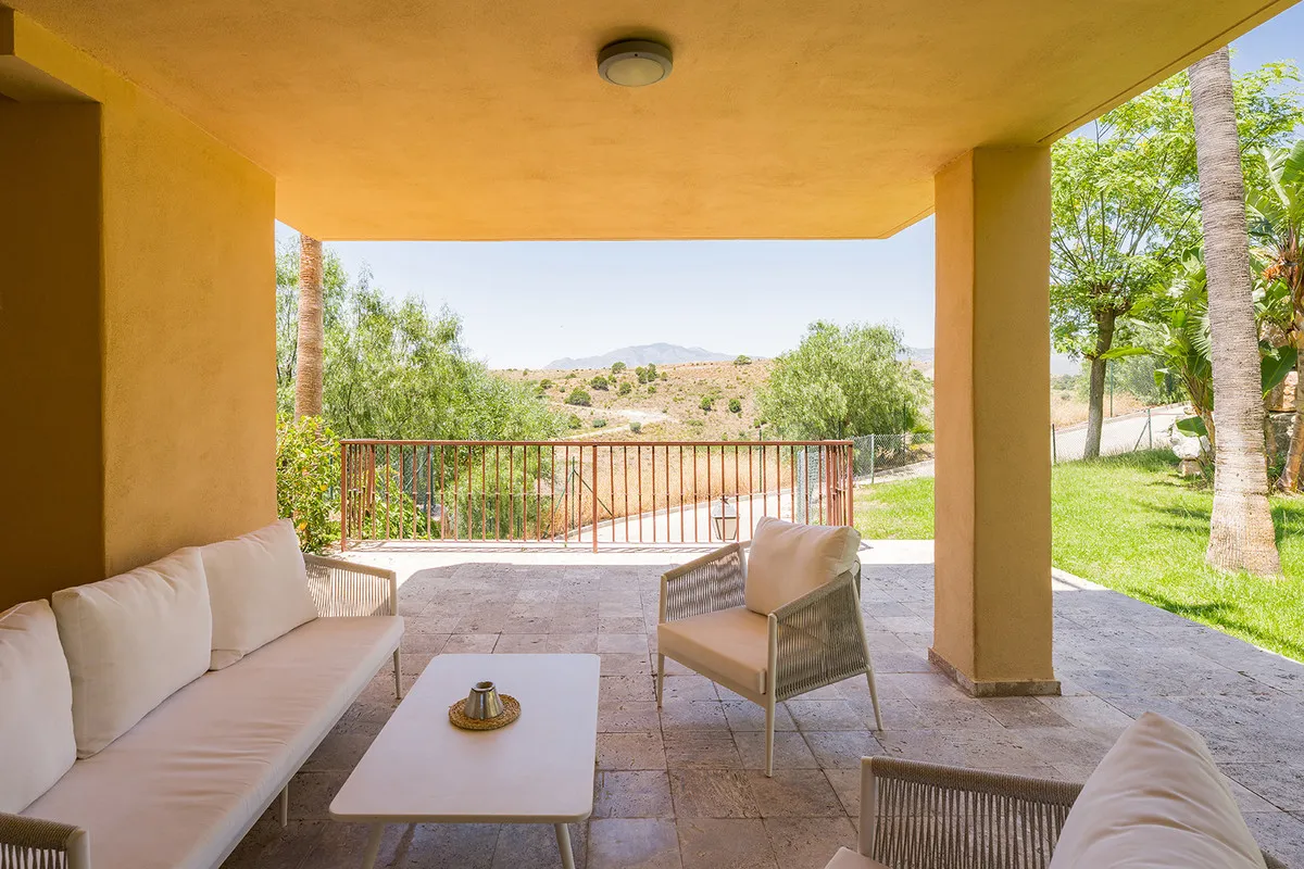 a122f003-ac4b-49e5-8f6a-b4d30416c4ff