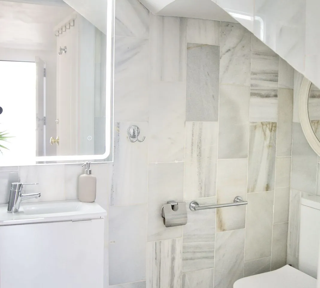 4d921a19-8825-4323-aa37-506611b04361