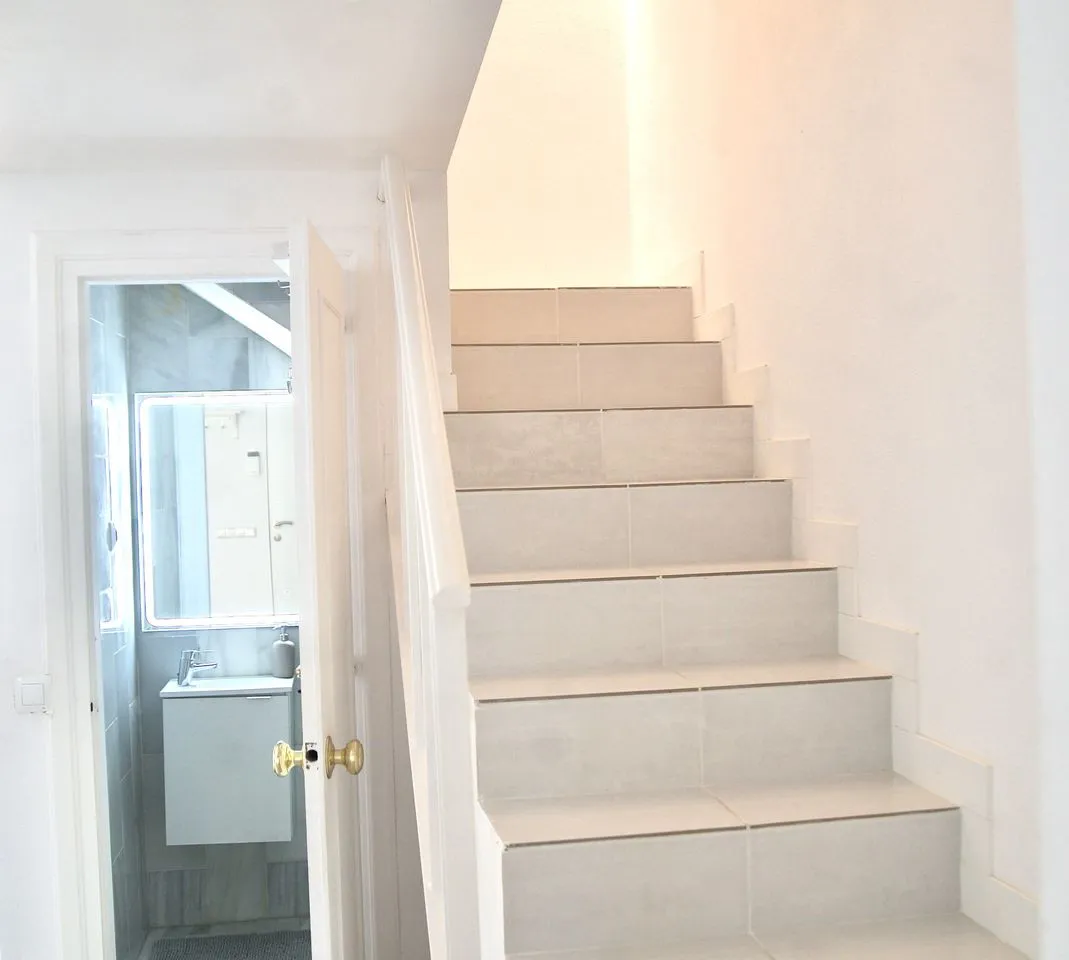 6ba6c86d-1e53-45e6-aaea-6b430d9e8d46