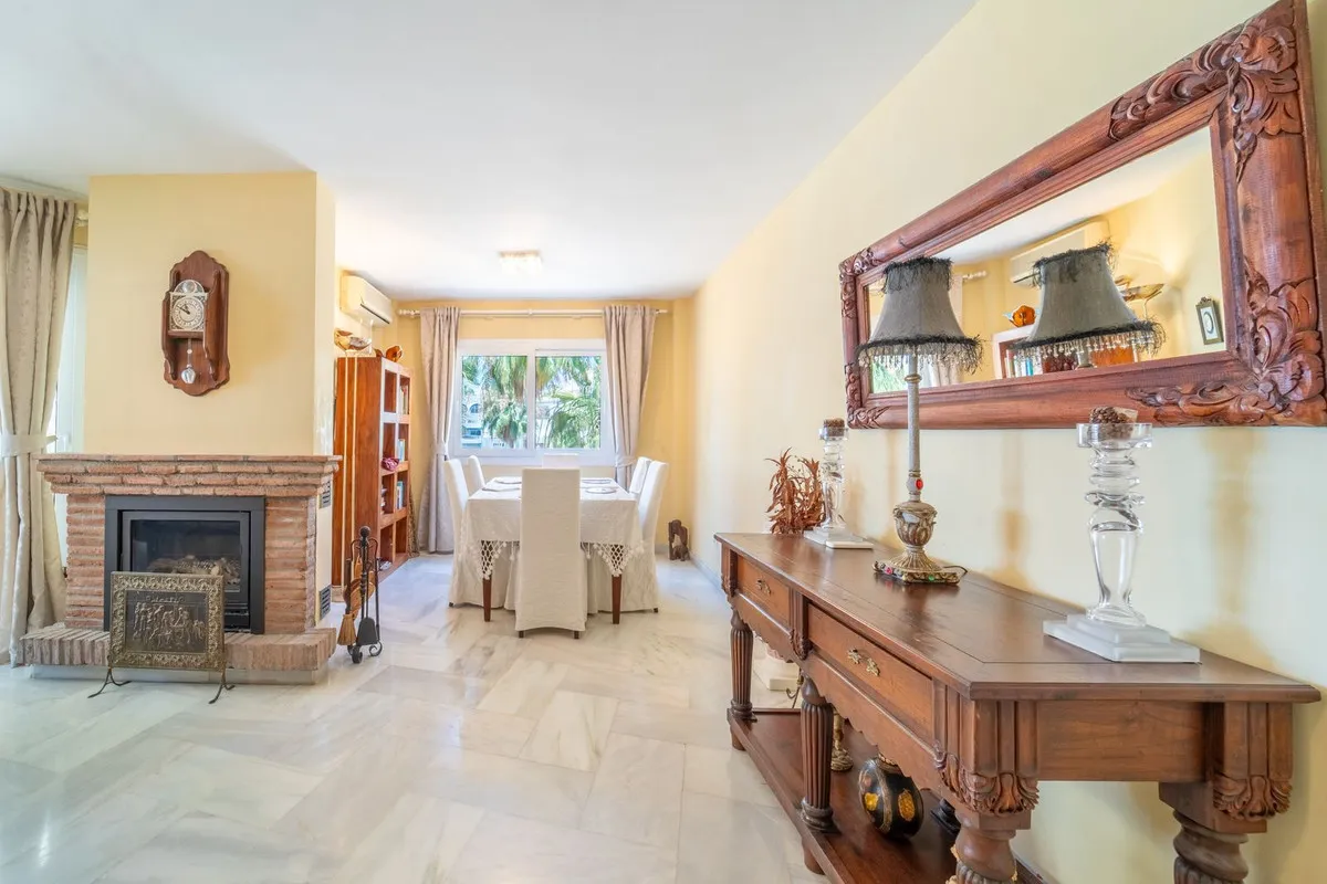 0745cae2-86a9-4525-aa38-f5f2ebcdd069