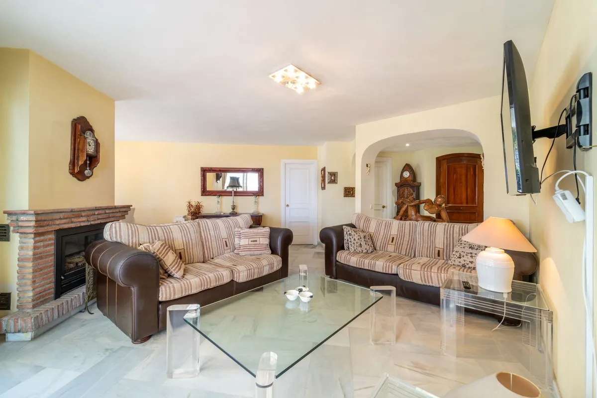 2ecf4dc0-b72c-4373-829f-f69c3d9c1eff