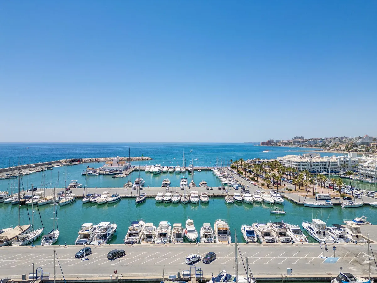 b72c9e3e-cb0a-4592-bc97-a7aef0bd63b8