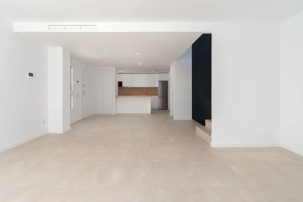 b00ecfd2-173a-4e68-817b-c8702818ee3c