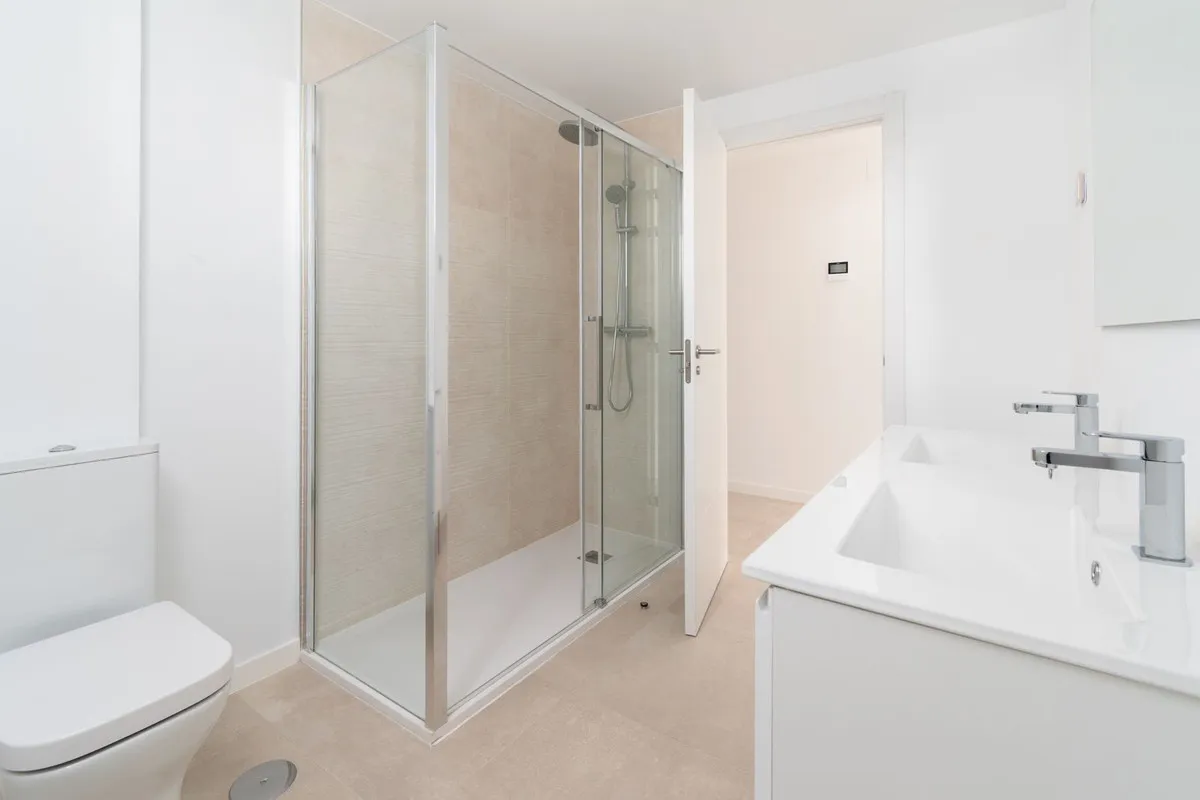 c7df3757-dcf4-4cdc-8aeb-1982725133dc