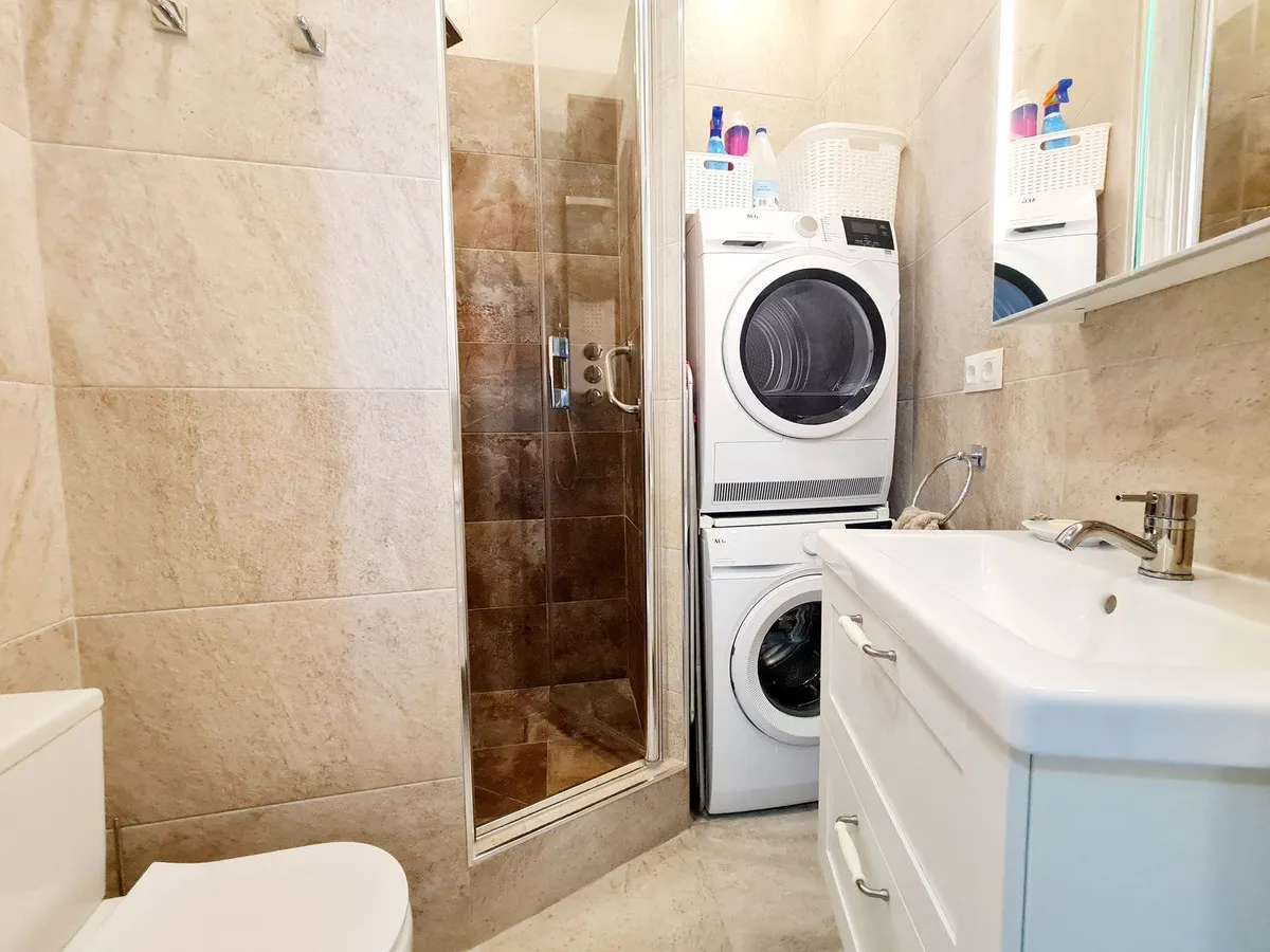 3c0509f5-660c-4feb-a3d7-aafb53de8cbe