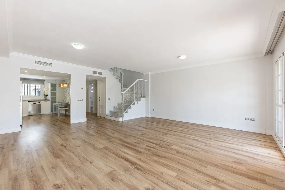 5a6ef0b7-7754-48e6-ad90-ff3dda2580cc