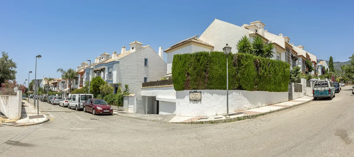 c300f9e4-959c-48ea-aa00-b230a0e5db48