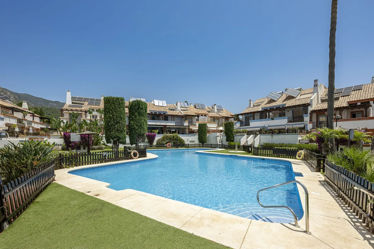 fd7725ff-a8fe-4491-ab4d-cfe38a6fb879