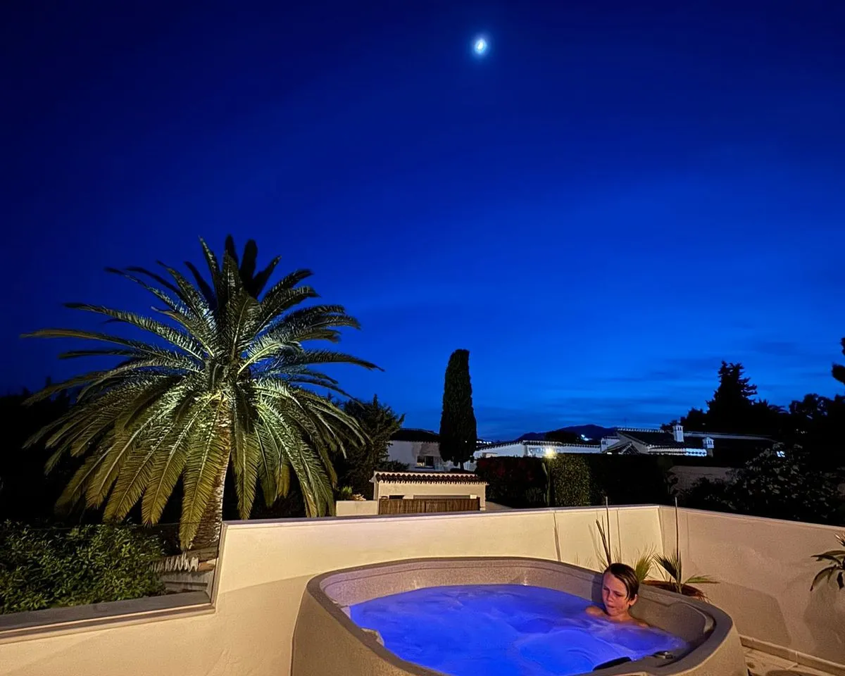 038944f0-28e1-4683-9c20-f2a12fe95350