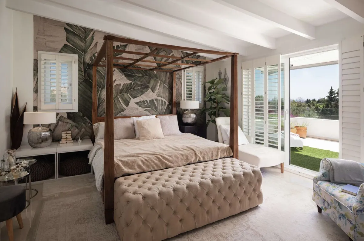 e43c3041-83d5-44a3-bb9d-8819b782f388