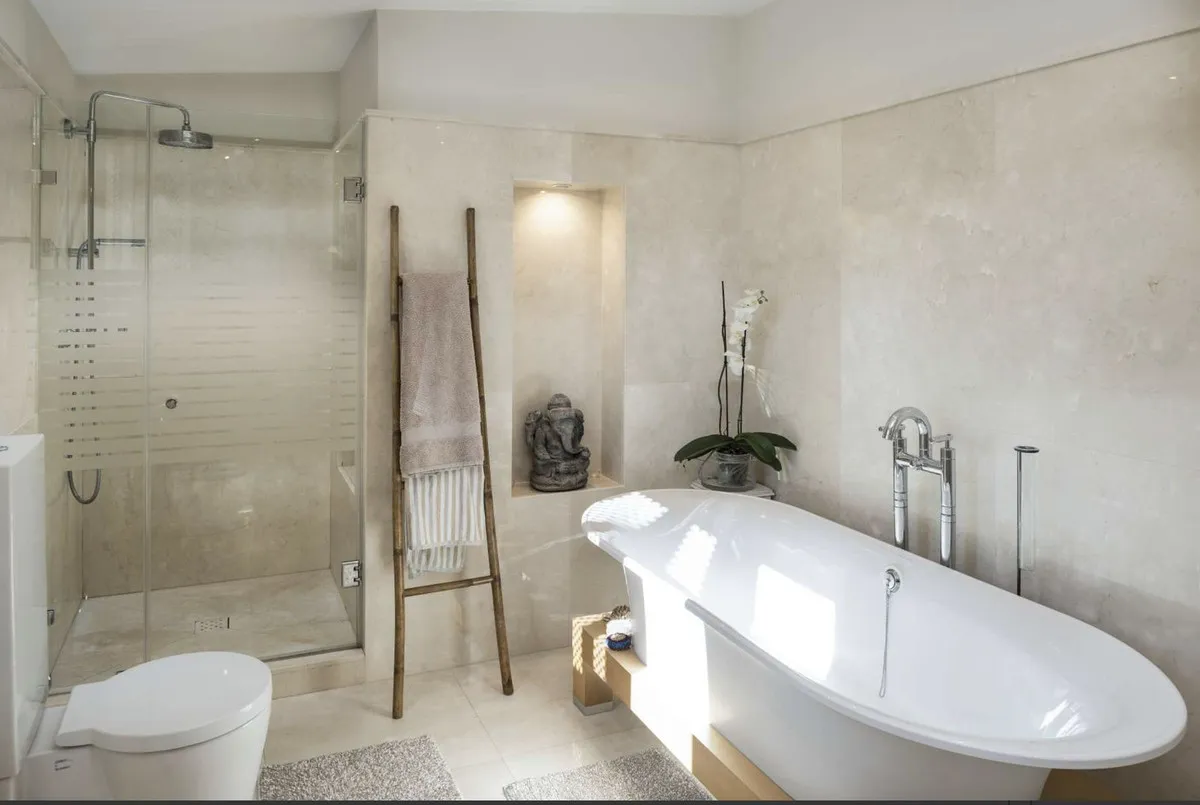 f8dd9cf9-9f37-4a0c-8cfb-6ab2c282754e