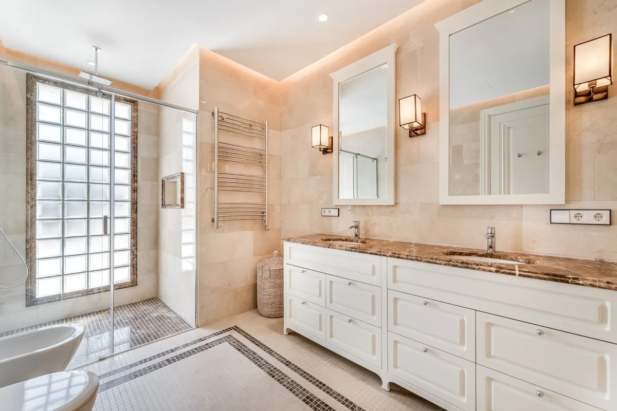 74b1e6d0-d32c-4ac0-a325-ae3e32fc2c9f