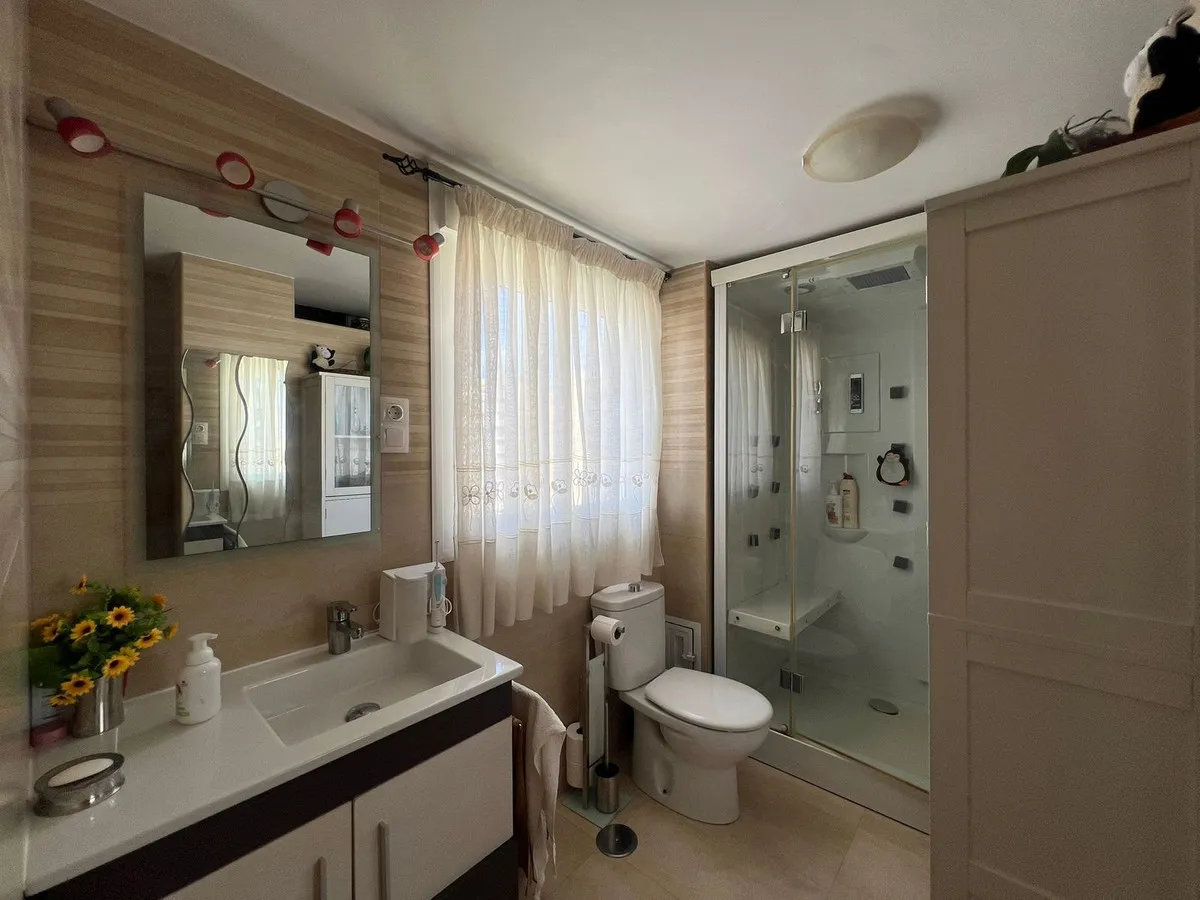 56f13f4e-dd70-4db9-a3db-6c50f70bf03b