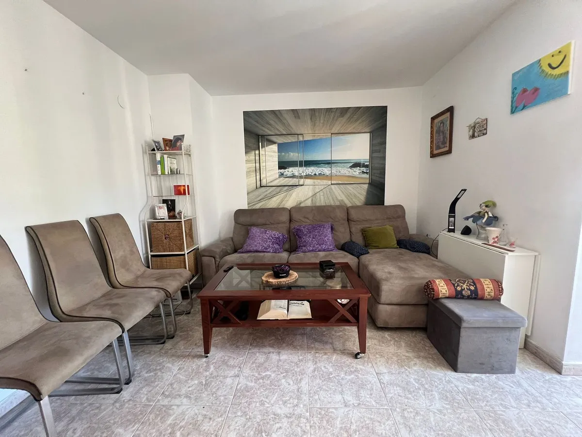 Coastal Comfort: Renovated Studio in Torremolinos