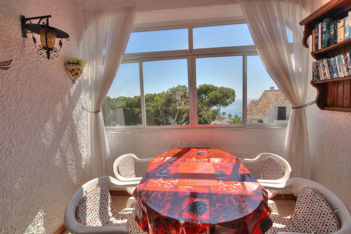 320d81cc-e351-4a8f-ba4d-4a533deba804