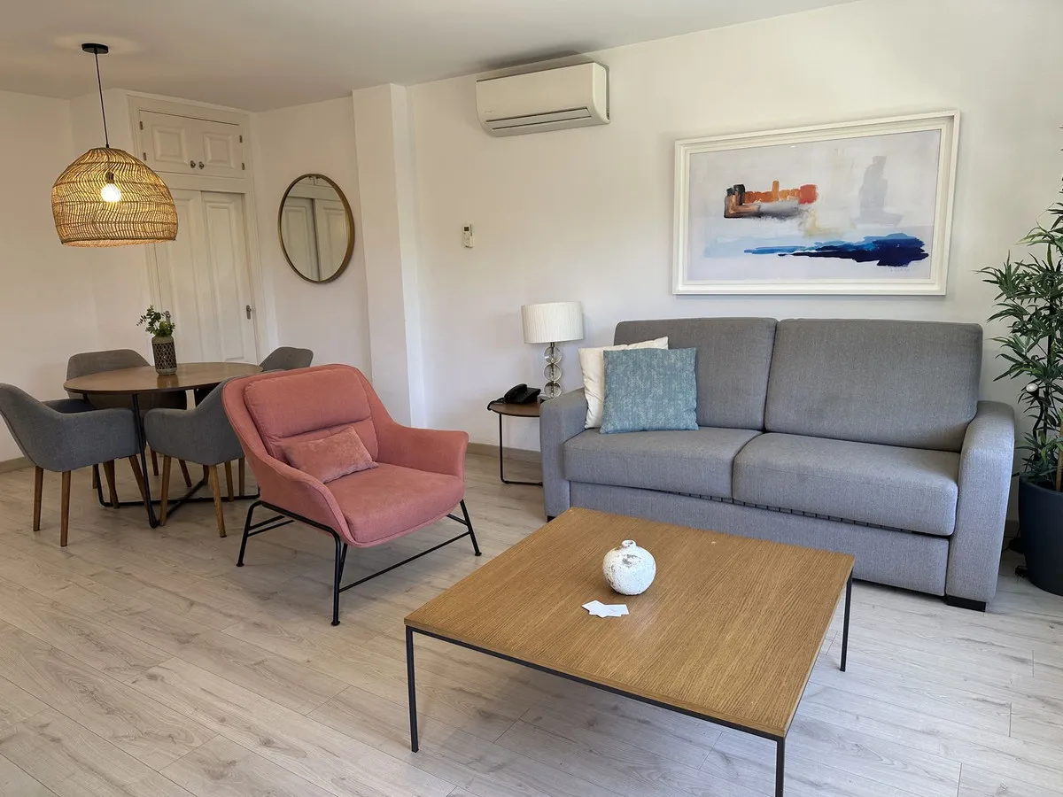 b403cf09-7994-432f-b67e-971e5e7433e9