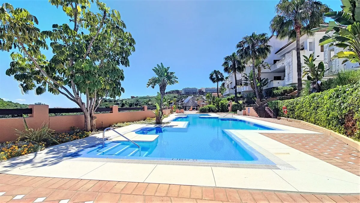 f043d2ff-e8bb-478d-b7bb-da864841304b