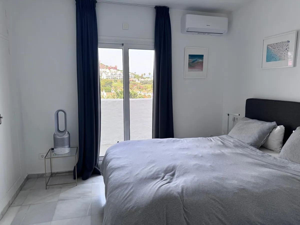 212f21a4-463c-40cc-be03-80d77d7f33c9